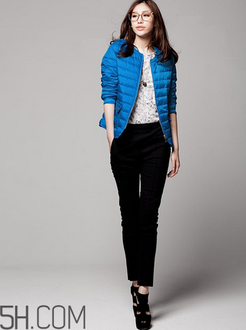 女裝羽絨服怎么保養(yǎng)？輕薄羽絨服怎么搭配？