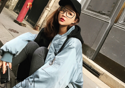 oversize羽絨服適合什么人穿？羽絨服的優(yōu)缺點