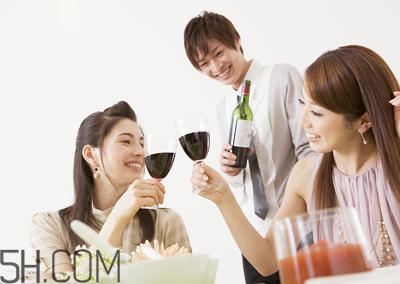 壓力大的晚上吃得多怎么辦？吃得多對身體有什么不好的嗎？