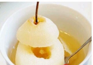 冰糖雪梨梨子要不要削皮？冰糖雪梨梨心要去掉嗎？