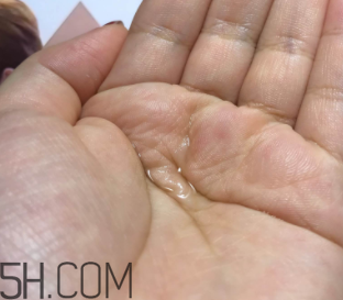 羽西蟲草新肌水有什么功效？適合什么膚質(zhì)？