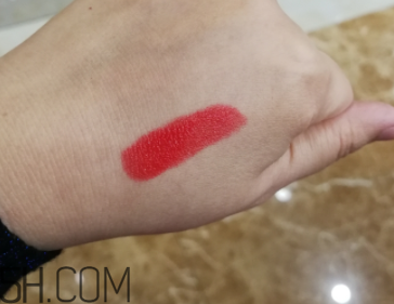 羽西蟲草口紅滋潤(rùn)嗎？哪個(gè)色號(hào)適合秋冬？