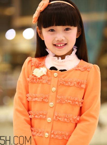 橘色衣服怎么搭配？橘色衣服搭配指南