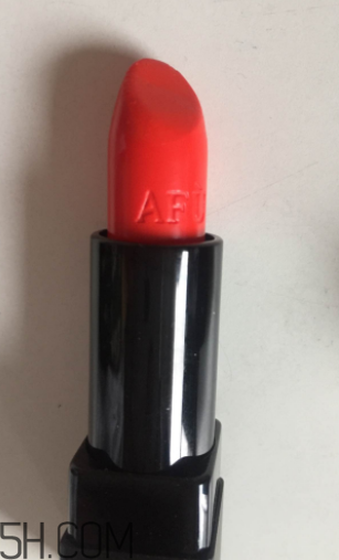 阿芙精油之吻唇膏什么香味？好聞嗎？