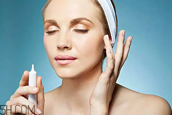 眼霜什么時(shí)候用效果最好？眼霜的正確使用方法