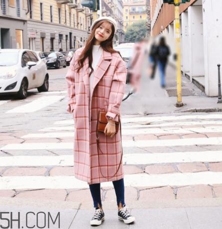 粉色大衣搭配什么鞋子？粉色大衣搭配鞋子圖片