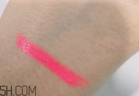 蘭芝v型雙色唇膏有幾個(gè)色號(hào)_哪個(gè)色號(hào)好看？