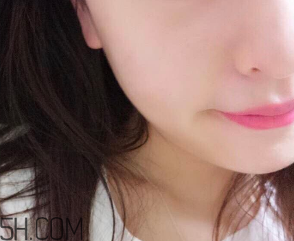 蘭芝v型雙色唇膏有幾個(gè)色號(hào)_哪個(gè)色號(hào)好看？