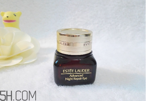 不同年齡用什么眼霜好？眼霜適合什么年齡人用？