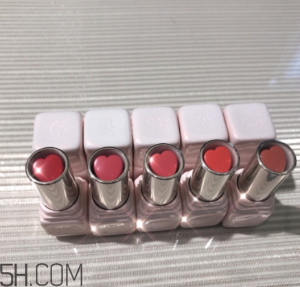 嬌蘭愛心粉管唇膏多少錢？嬌蘭愛心口紅上市時(shí)間