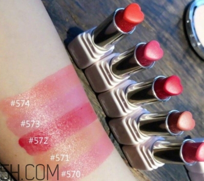 嬌蘭愛心粉管唇膏色號 嬌蘭愛心粉管唇膏試色 嬌蘭愛心粉管唇膏色號 嬌蘭愛心粉管唇膏試色