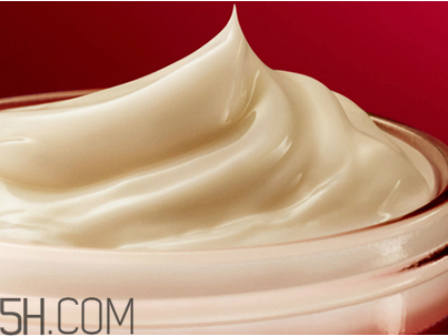 先抹眼霜還是先抹乳液？sk2眼霜價格是多少？