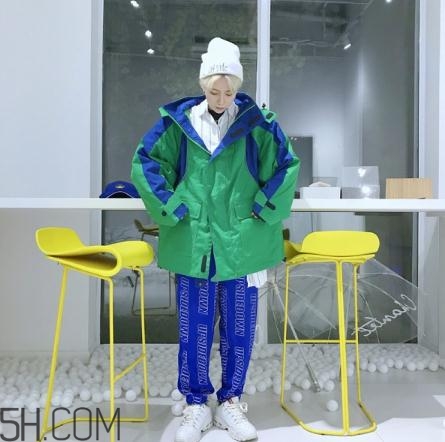 沖鋒衣搭配什么褲子好看？沖鋒衣搭配褲子圖片