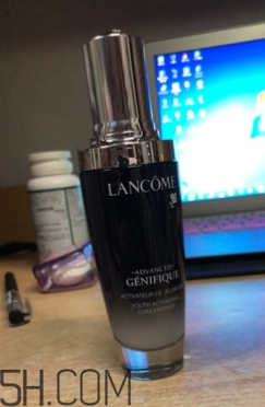 肌底液和精華有什么區(qū)別？蘭蔻小黑瓶可以單獨(dú)用嗎？