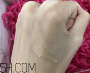 蘭蔻水光瓶適合什么年齡使用？蘭蔻水光瓶適合輕齡肌嗎？