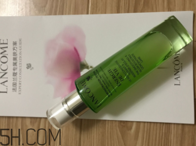 蘭蔻水光瓶適合什么年齡使用？蘭蔻水光瓶適合輕齡肌嗎？