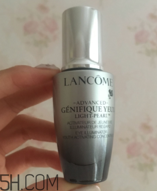 蘭蔻小黑瓶大眼精華什么時候用？早上還是晚上？