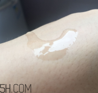 蘭蔻美膚修護(hù)美容液可以代替乳液嗎？什么功效？