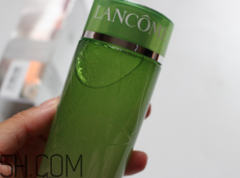 蘭蔻水光潤養(yǎng)美容液油不油？適合油皮嗎？