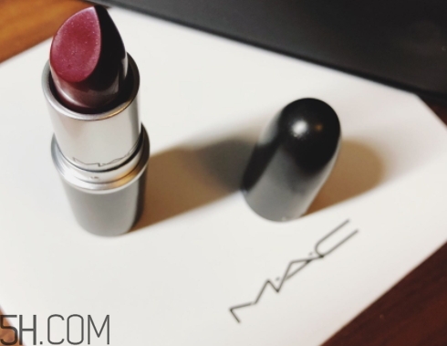 mac口紅和阿瑪尼口紅哪個好？mac魅可和阿瑪尼哪個好？