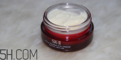 SK-II大眼眼霜油不油？秋冬用厚重嗎？