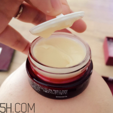 SK-II大眼眼霜油不油？秋冬用厚重嗎？