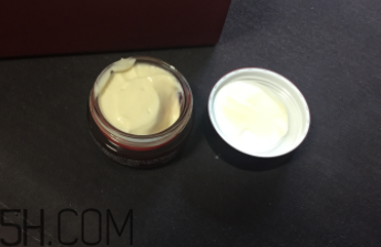 SK-II大眼眼霜油不油？秋冬用厚重嗎？