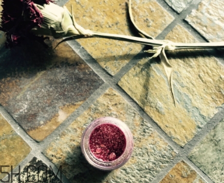 mac魅可人魚(yú)姬眼影日常嗎？mac魅可人魚(yú)姬眼影是什么顏色