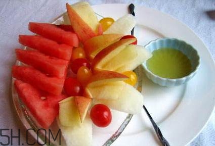 晚餐吃什么水果能減肥？晚餐的飲食禁忌有哪些？