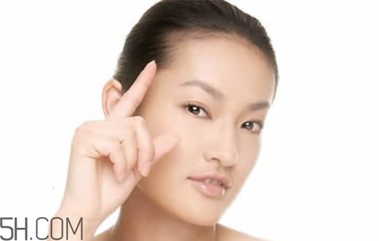 眼霜分幾種？眼霜和眼部精華一樣嗎？