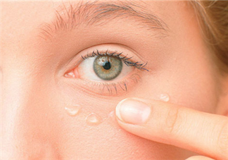 早晚用什么眼霜好？ahc眼霜會(huì)不會(huì)長(zhǎng)脂肪粒？