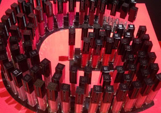 紀(jì)梵希禁忌之吻唇彩多少錢？紀(jì)梵希禁忌之吻唇釉色號