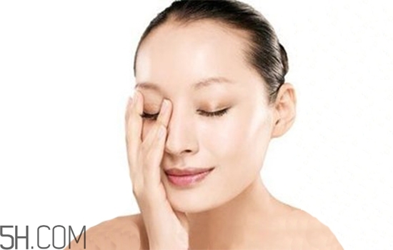 眼霜分幾種？眼霜和眼部精華一樣嗎？