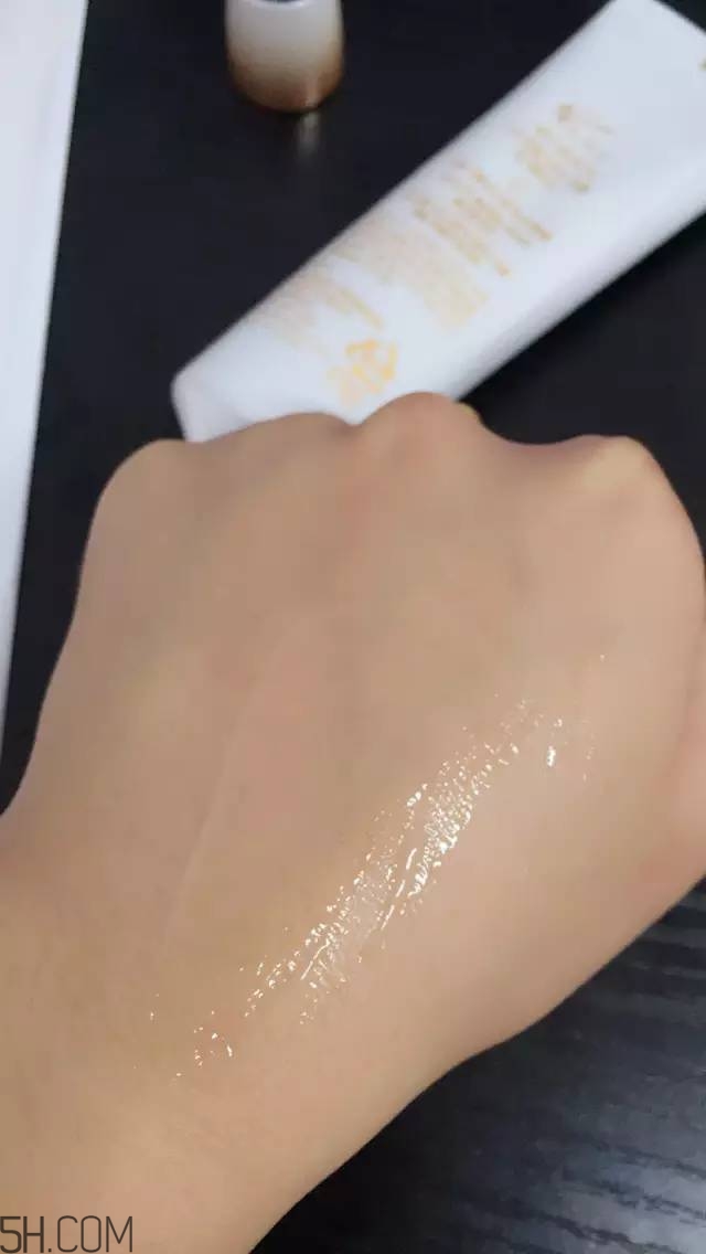 眼霜需要早晚都用嗎？ahc第五代眼霜效果怎么樣？