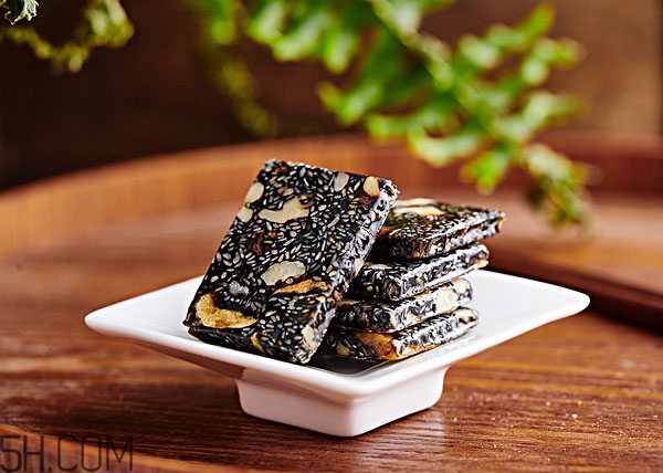 阿膠糕保質(zhì)期一般多久 自制阿膠糕可以放多久 阿膠糕保質(zhì)期一般多久 自制阿膠糕可以放多久