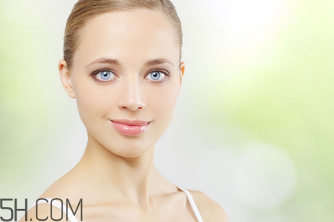 眼霜分幾種？眼霜和眼部精華一樣嗎？