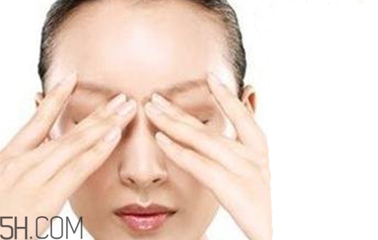 眼霜分幾種？眼霜和眼部精華一樣嗎？