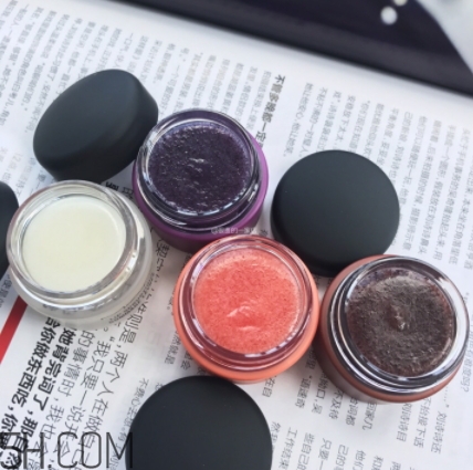 mac唇部磨砂膏哪種味道好？mac唇部磨砂膏不同顏色區(qū)別