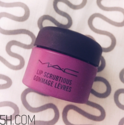 mac唇部磨砂膏哪種味道好？mac唇部磨砂膏不同顏色區(qū)別