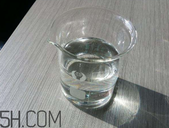 甘油會(huì)讓皮膚變黃嗎？甘油要怎么使用？