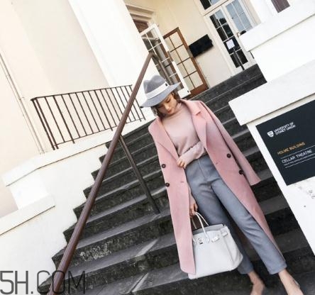 粉色上衣配什么顏色褲子？粉色上衣搭配褲子圖片