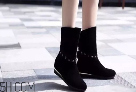 黑絨面的鞋子臟了怎么辦？黑絨鞋子怎么保養(yǎng)？