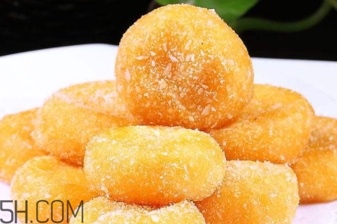 紅薯餅用面粉還是糯米粉 紅薯餅用什么粉 紅薯餅用面粉還是糯米粉 紅薯餅用什么粉