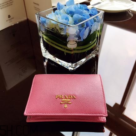 prada錢包怎么樣？prada錢包好嗎？