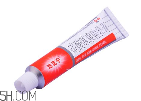 達(dá)克寧能治灰指甲嗎？達(dá)克寧能擦臉嗎？