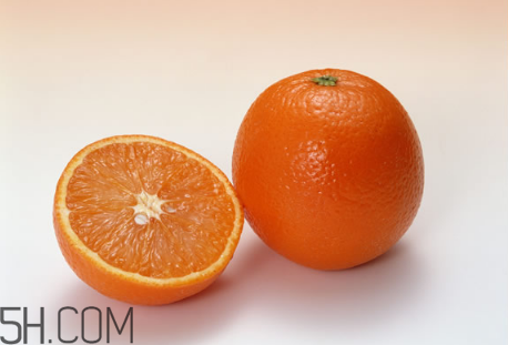 橙子和梨可以一起榨汁嗎？橙子和梨可以一起吃嗎？