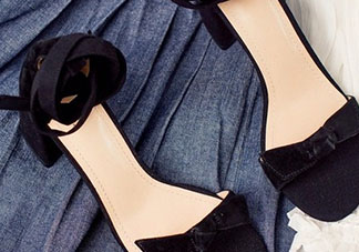 黑絨面的鞋子臟了怎么辦？黑絨鞋子怎么保養(yǎng)？