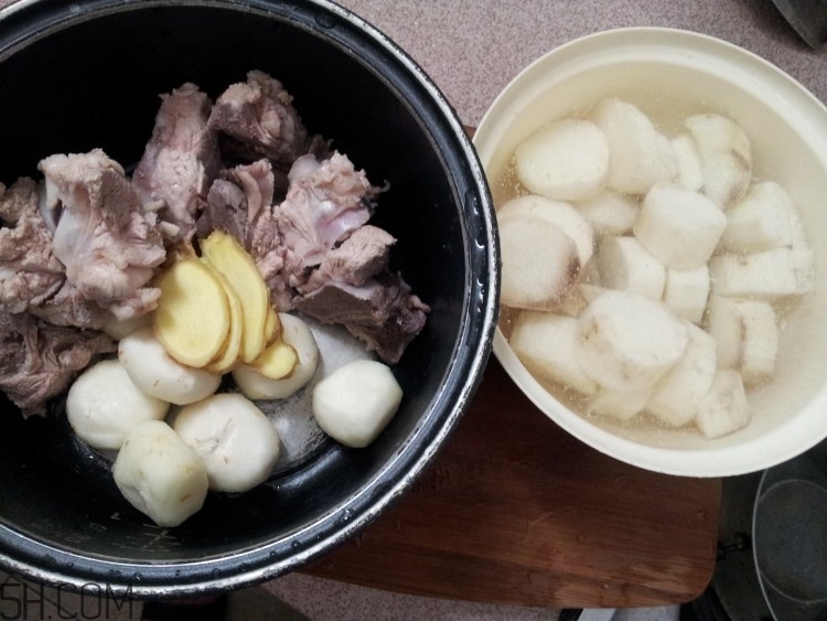 馬蹄和山藥能一起煲湯嗎？山藥和馬蹄能一起吃嗎？