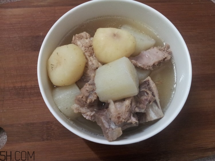 馬蹄和山藥能一起煲湯嗎？山藥和馬蹄能一起吃嗎？