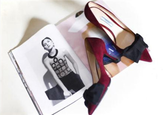 prada的鞋子多少錢(qián)？prada鞋子價(jià)格多少？